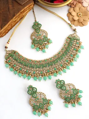 Aradhna Necklace Set