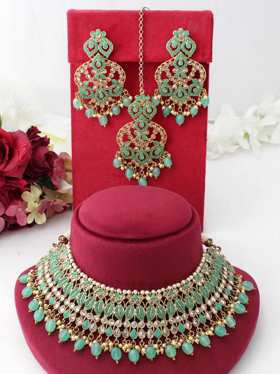 Aradhna Necklace Set