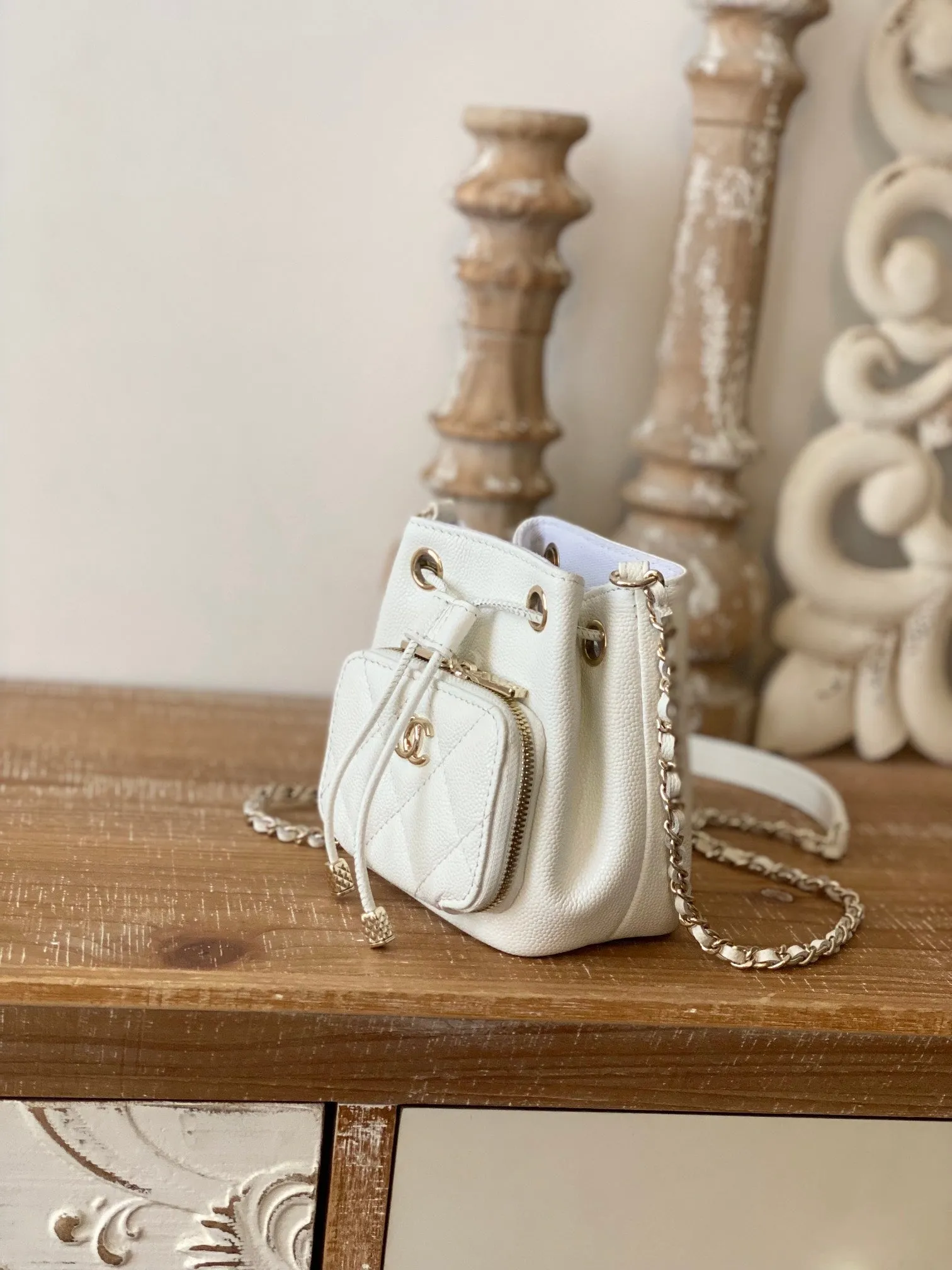 CHLMini Bucket Bag With Strap White For Women, Women&#8217;s Bags 4.9in/12.5cm AP2913 B05052 10601