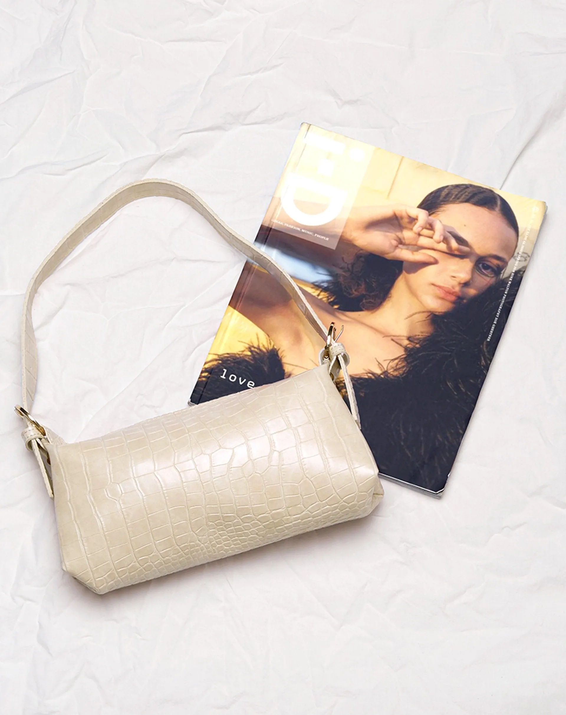 Leila Shoulder Bag in Cream