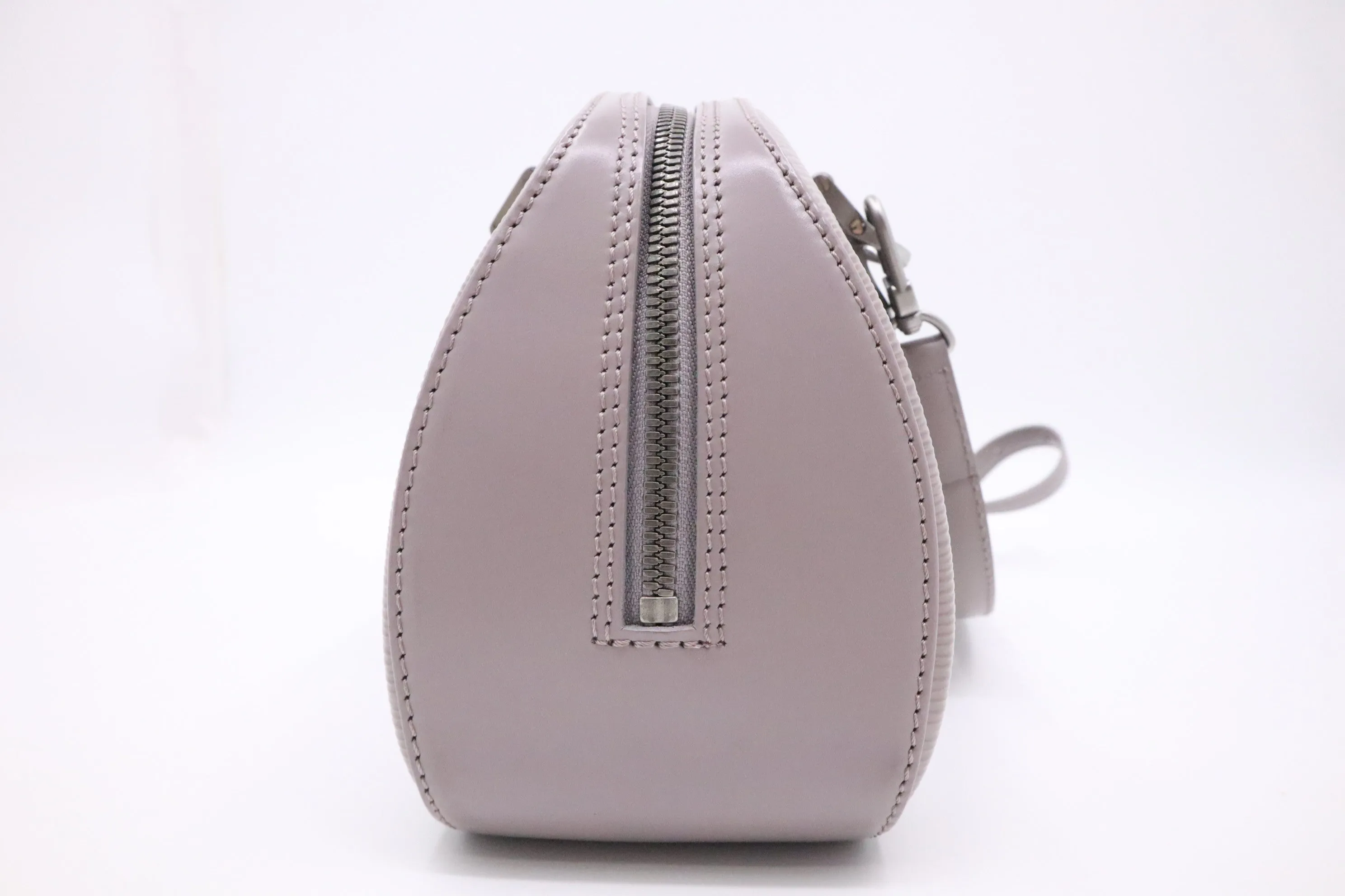 Louis Vuitton Jasmine in Lilac Epi Leather