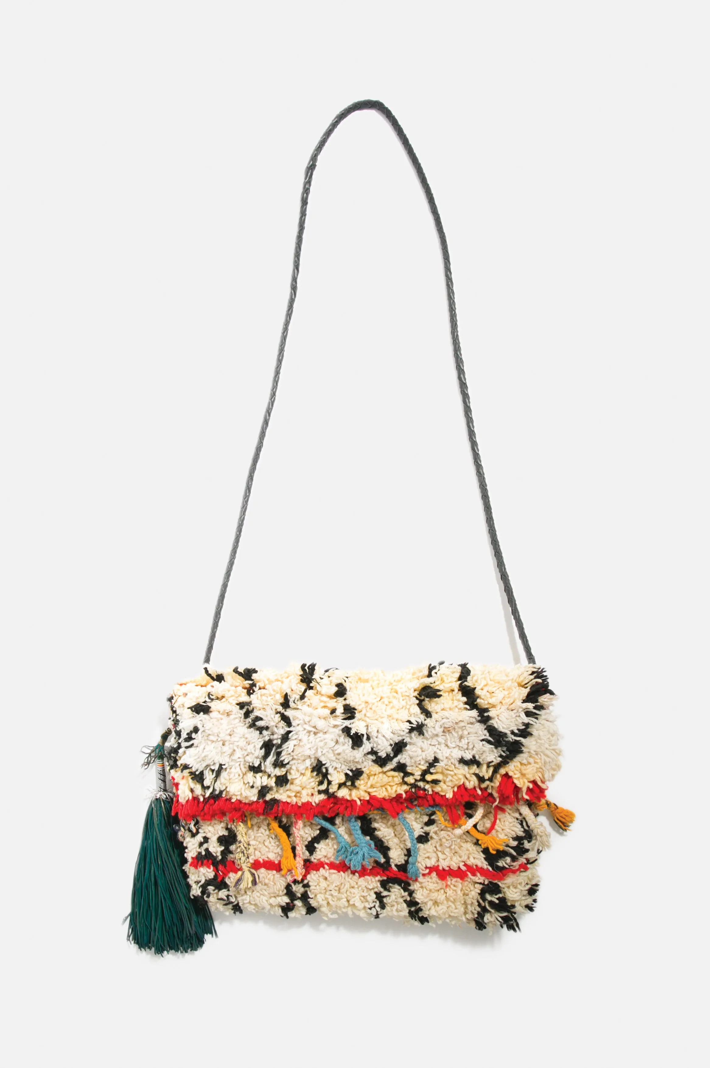 rəˈzôrt/ Boho shoulder bag