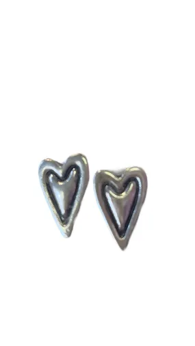 SILVER DAINTY STUD HEART EARRING