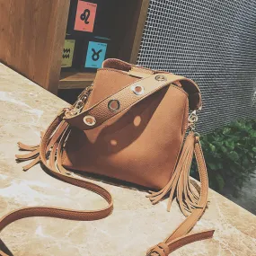 Vintage Female Zipper Leather Bucket Bag With Tassel For Daily Use